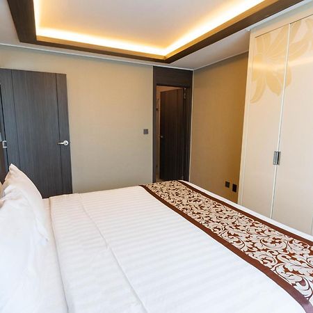 ซีเนีย โฮเทล คล้าร์ก Hotel Clark Field ภายนอก รูปภาพ