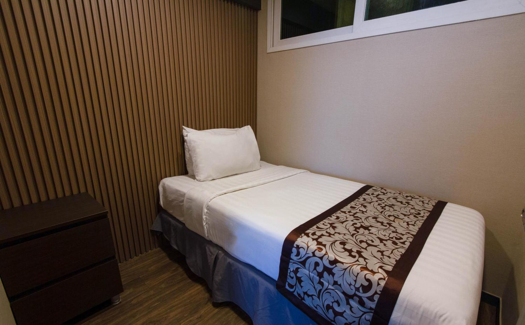 ซีเนีย โฮเทล คล้าร์ก Hotel Clark Field ภายนอก รูปภาพ