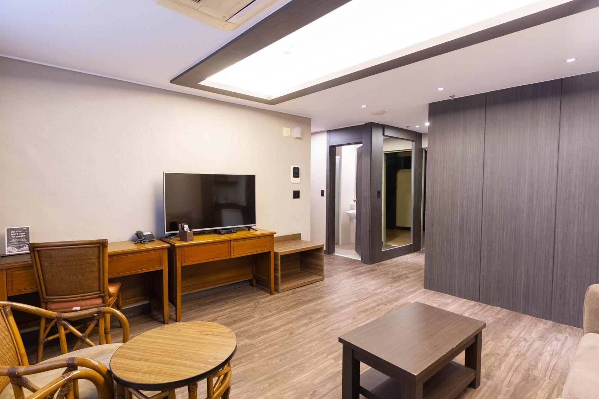 ซีเนีย โฮเทล คล้าร์ก Hotel Clark Field ภายนอก รูปภาพ