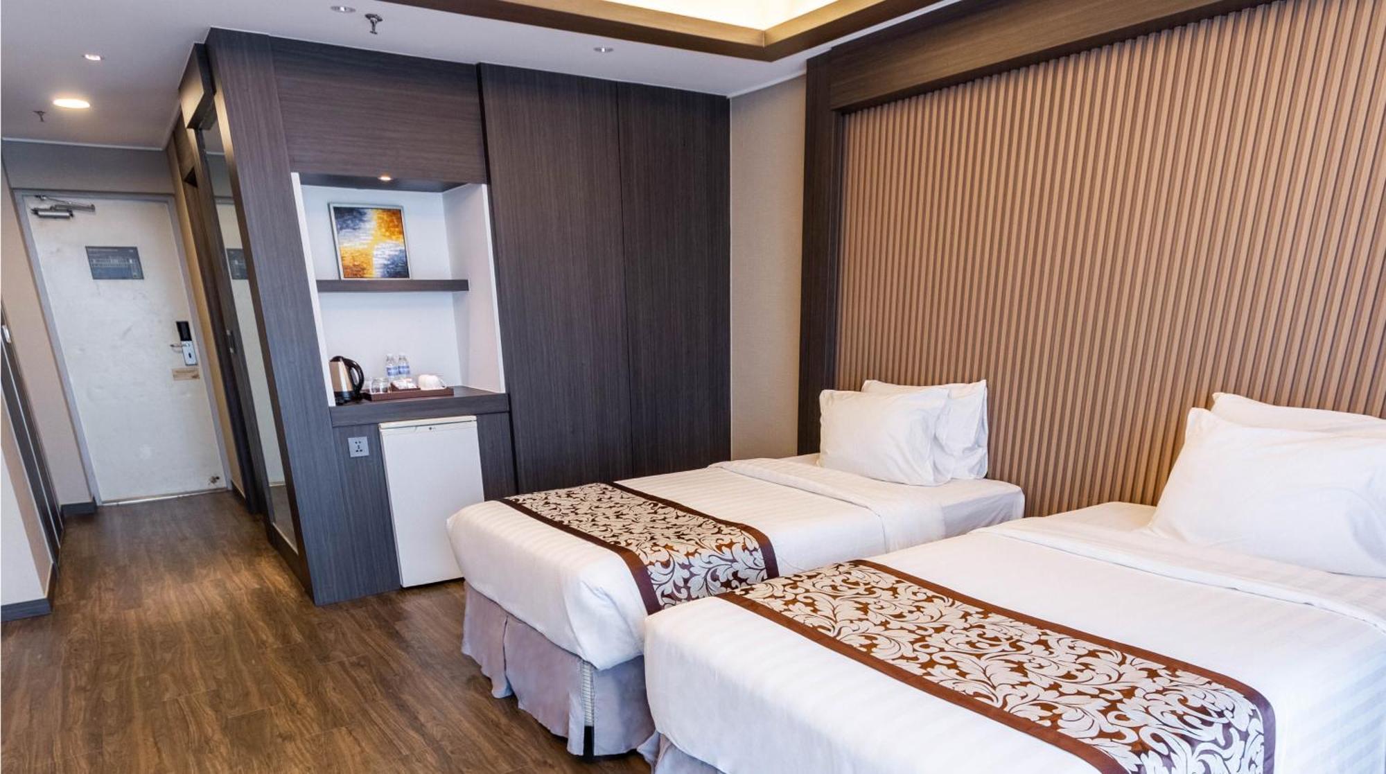 ซีเนีย โฮเทล คล้าร์ก Hotel Clark Field ภายนอก รูปภาพ