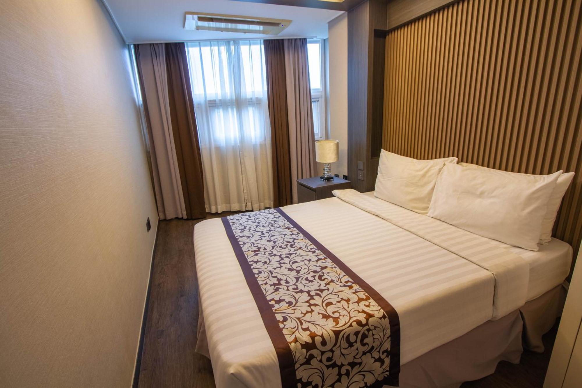 ซีเนีย โฮเทล คล้าร์ก Hotel Clark Field ภายนอก รูปภาพ
