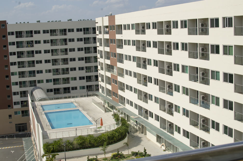 ซีเนีย โฮเทล คล้าร์ก Hotel Clark Field ภายนอก รูปภาพ