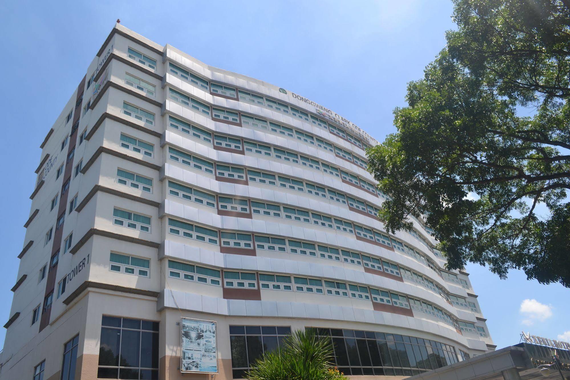 ซีเนีย โฮเทล คล้าร์ก Hotel Clark Field ภายนอก รูปภาพ
