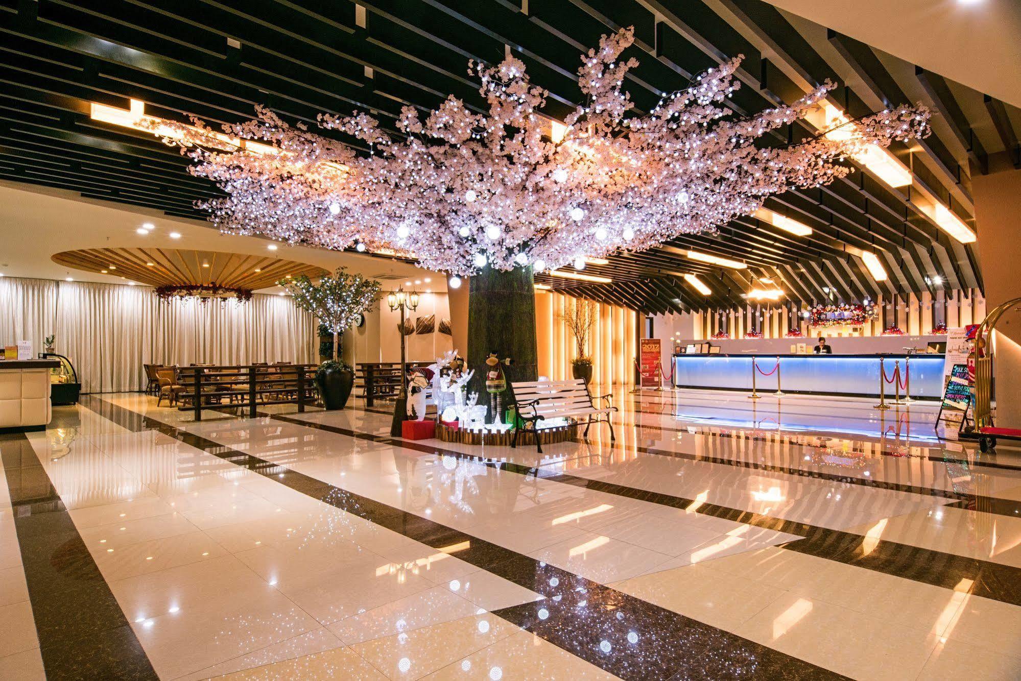 ซีเนีย โฮเทล คล้าร์ก Hotel Clark Field ภายนอก รูปภาพ