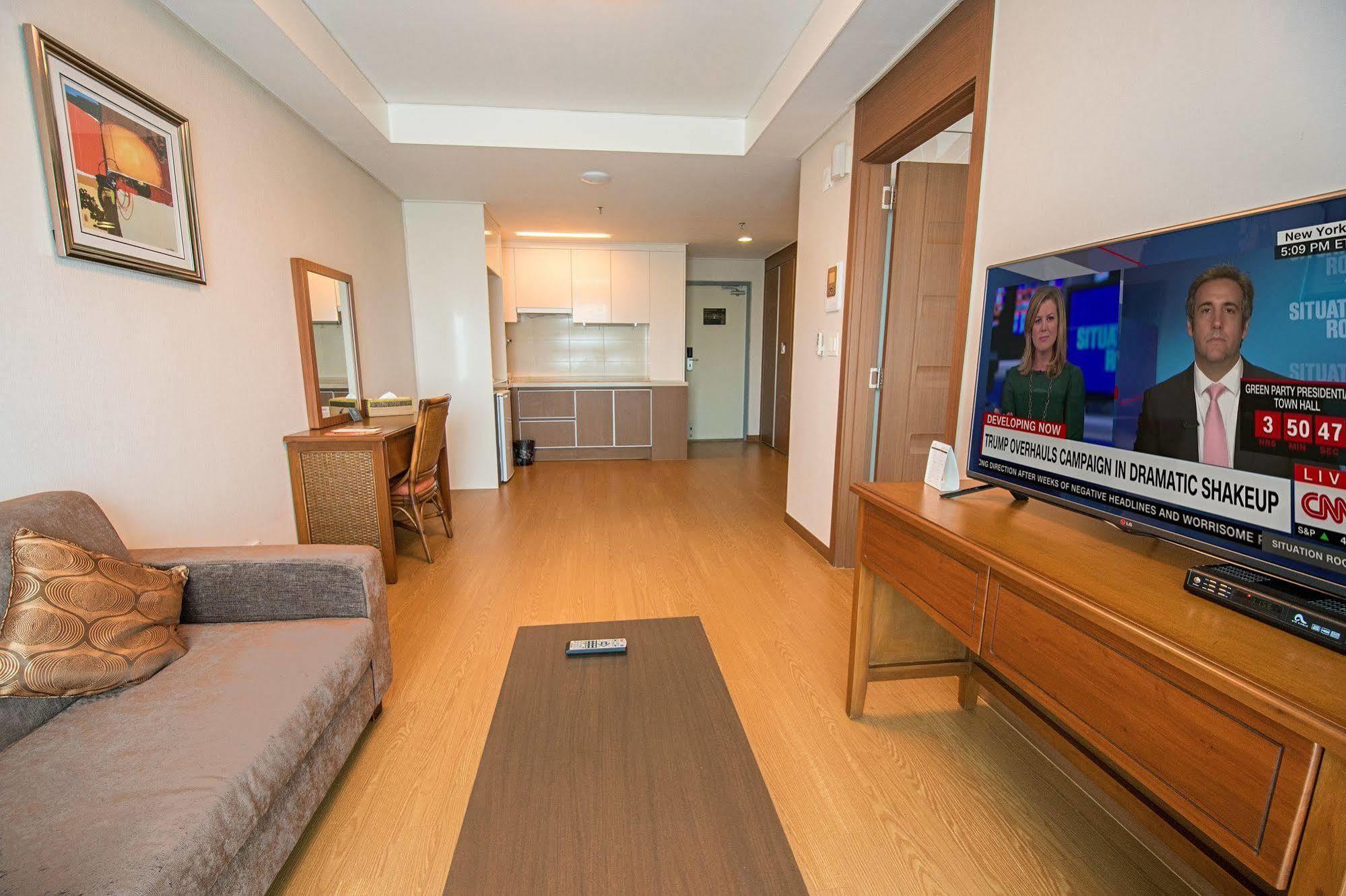 ซีเนีย โฮเทล คล้าร์ก Hotel Clark Field ภายนอก รูปภาพ