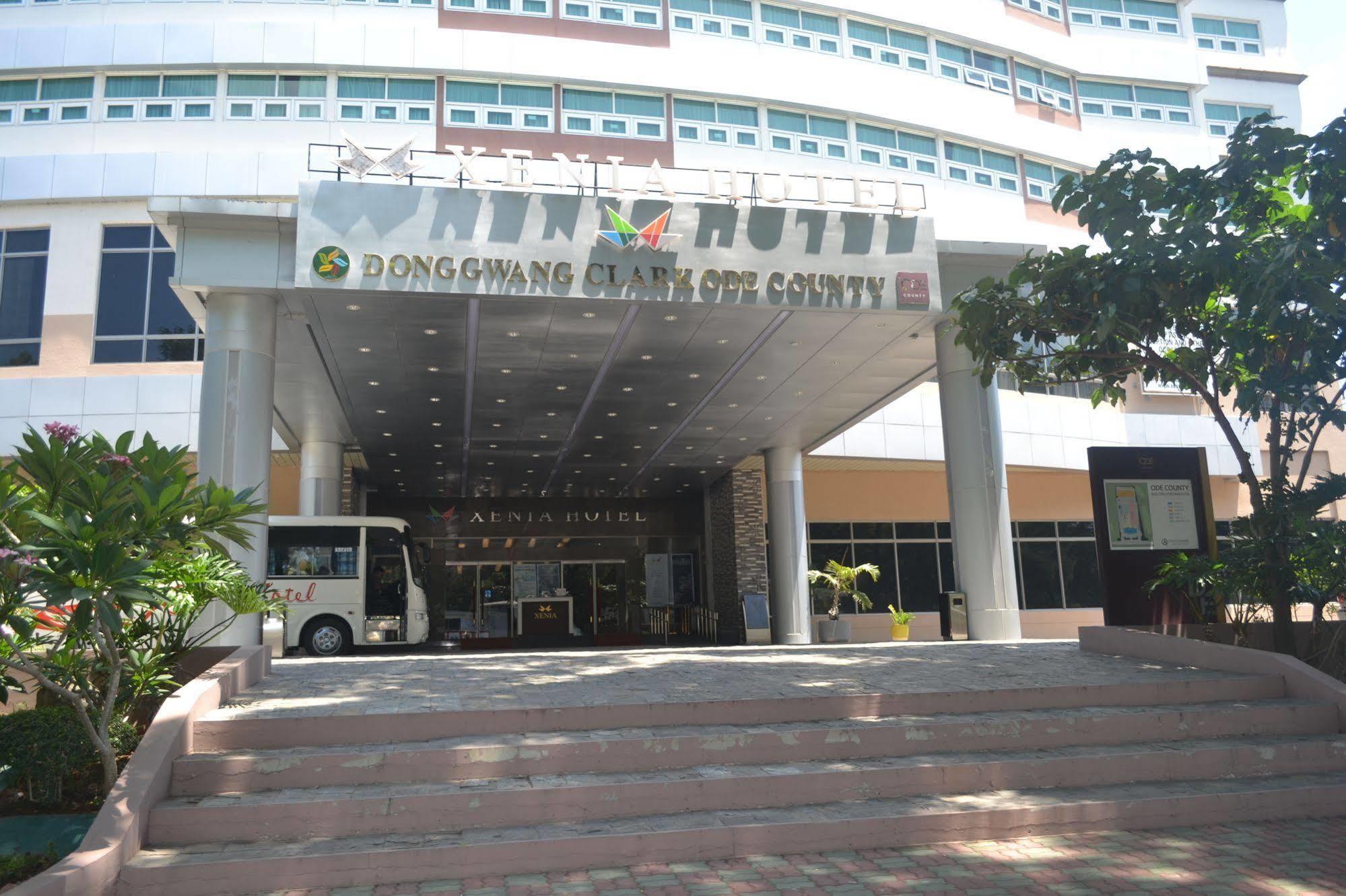 ซีเนีย โฮเทล คล้าร์ก Hotel Clark Field ภายนอก รูปภาพ