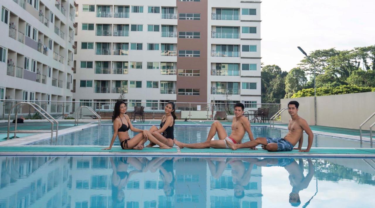 ซีเนีย โฮเทล คล้าร์ก Hotel Clark Field ภายนอก รูปภาพ